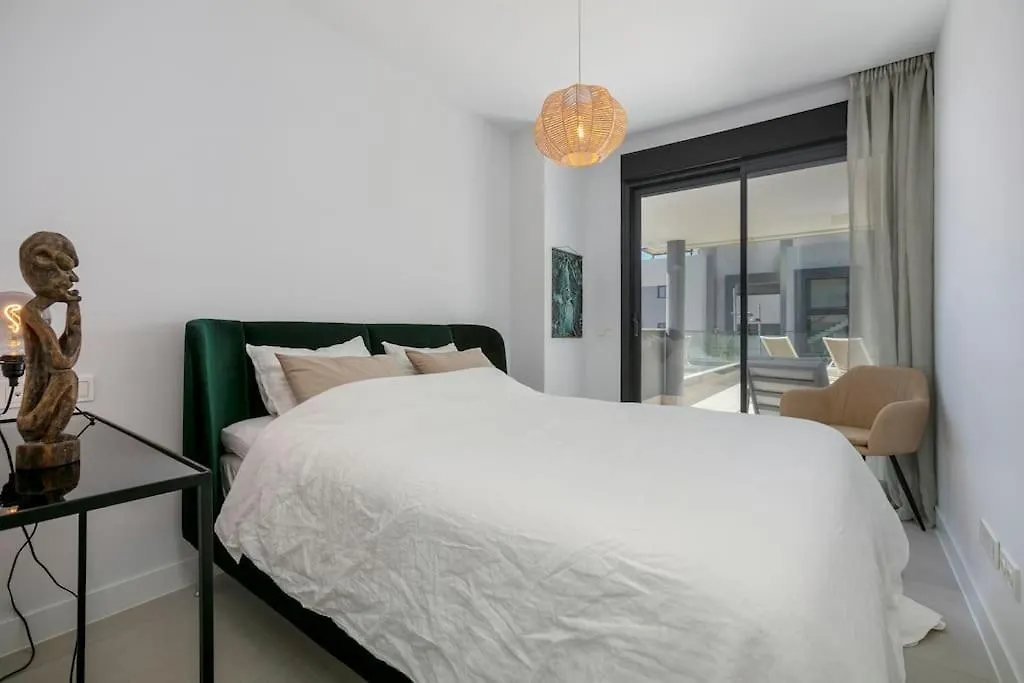 Amazing 4 Bedroom Apt With Pools + Gym - Rdr269 Estepona